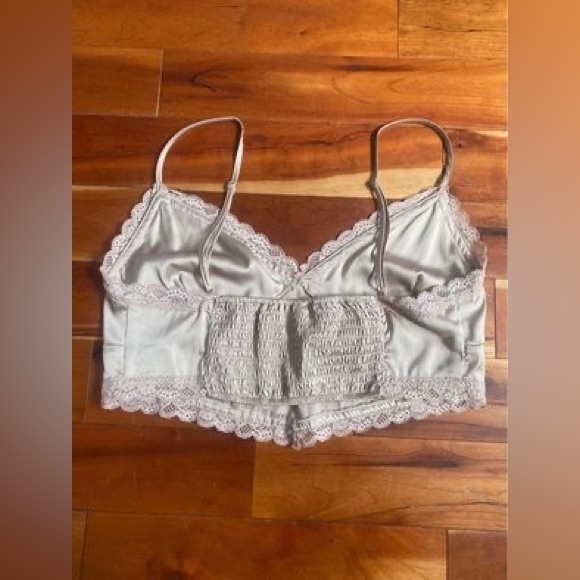 Garage Crop Top - Picture 2 of 3